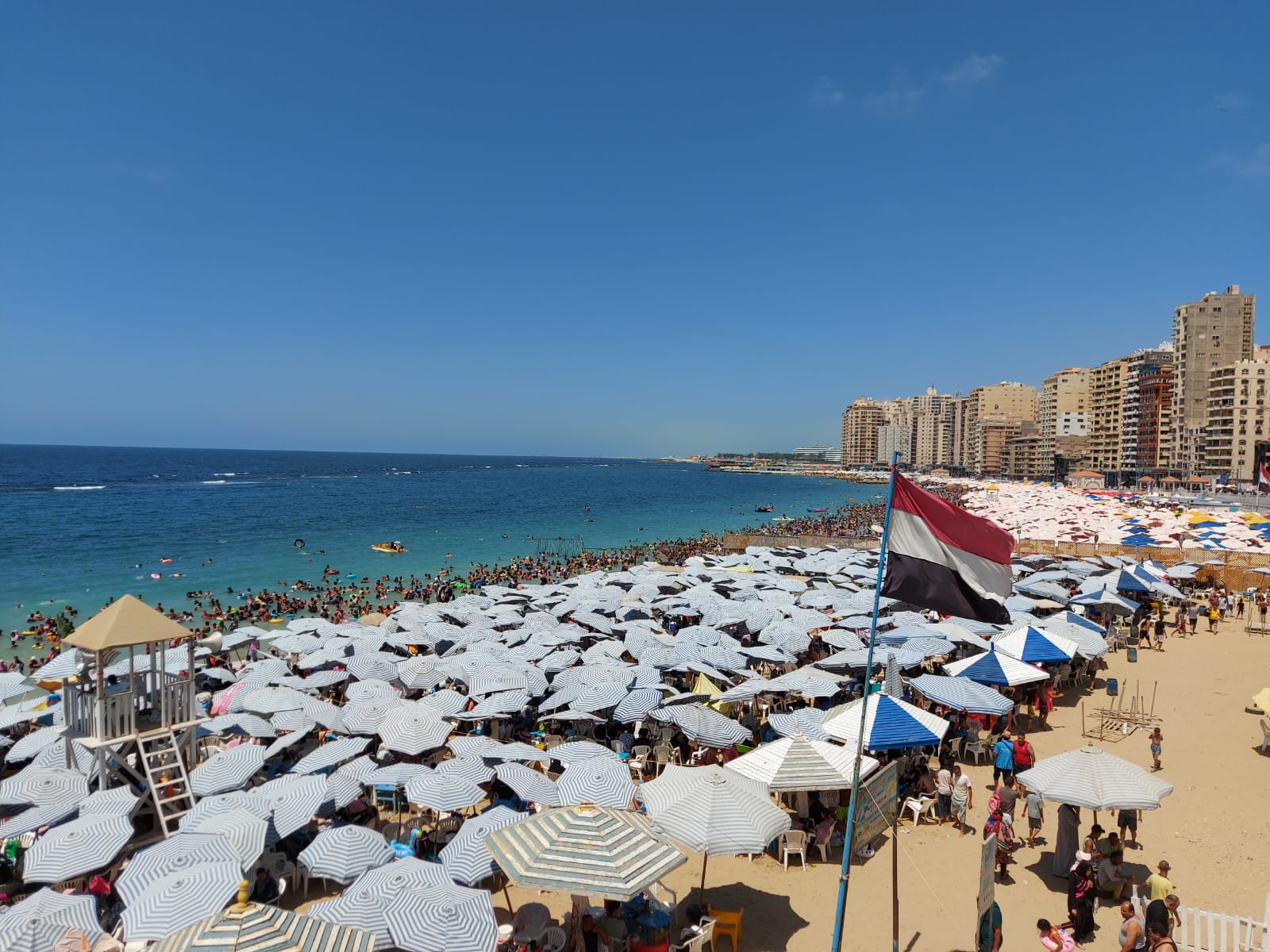 اقبال كبير فى الاجازات اقبال كبير فى الاجازات