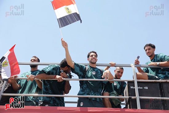 شوبير بعلم مصر