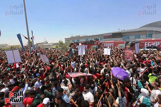 استقبال أسطورى للمنتخب