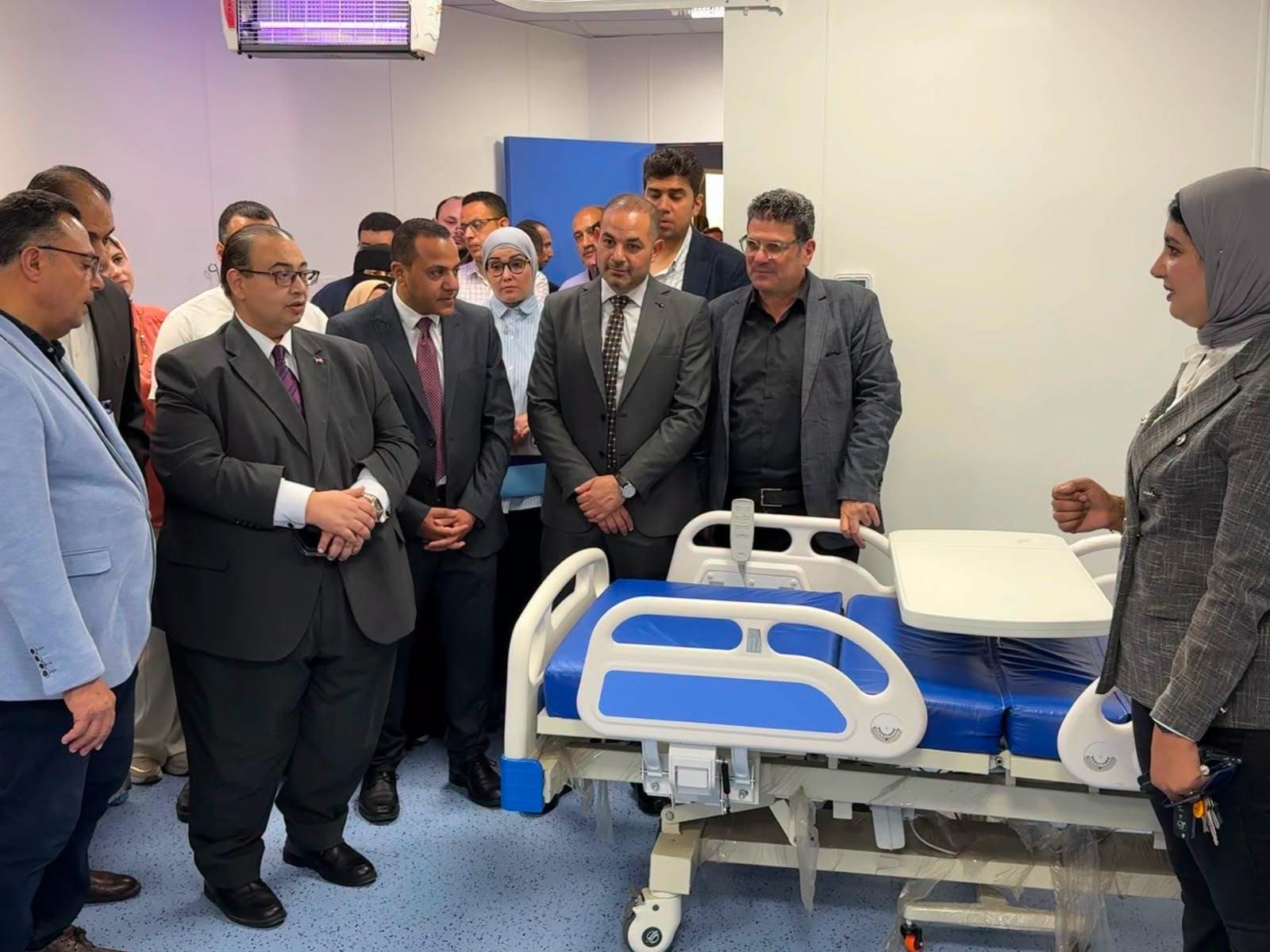رئيس جامعة كفر الشيخ يتفقد المستشفى الجامعي