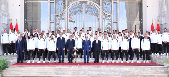 الرئيس يكرم منتخب مصر