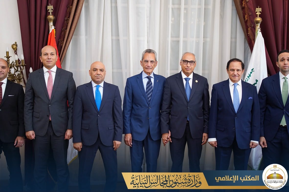 وزير المجالس النيابية يهنئ رئيس مجلس الدولة (4)
