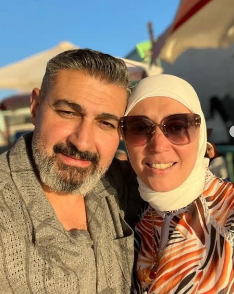 ياسر جلال وزوجته
