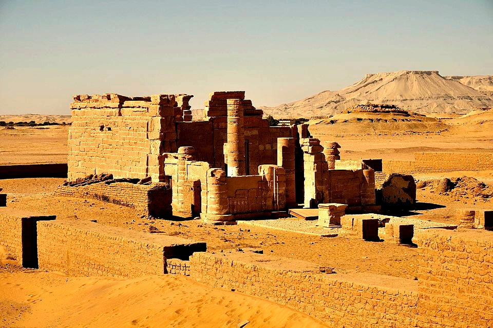 معبد دير الحجر بالوادى الجديد