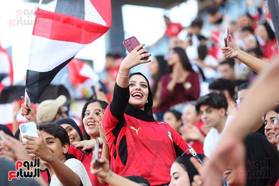 سيلفى مع الجماهير والمدرجات