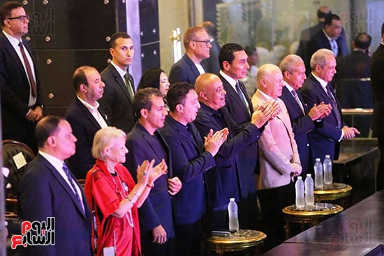 الحضور فى مقصورة استاد القاهرة
