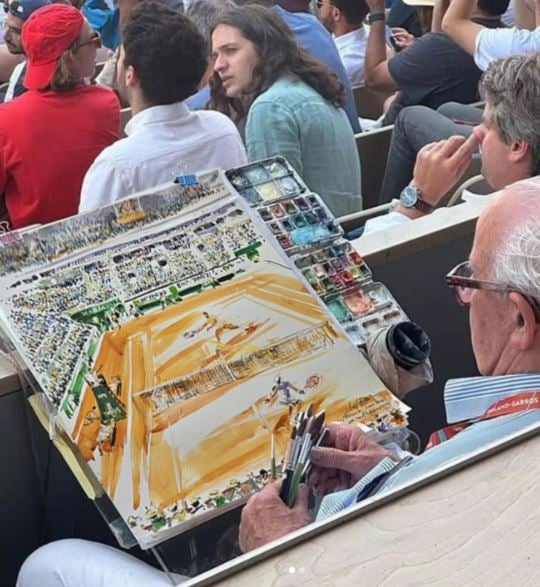 أثناء رسم مباراة فى فرنسا المفتوحة للتنس