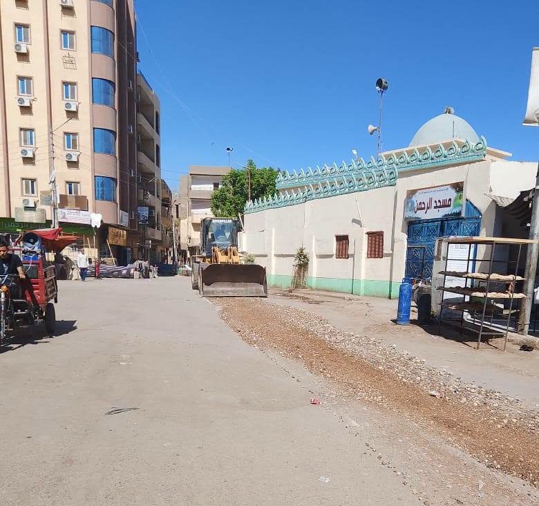 إستجابة للمواطنين بتمهيد شارع الشهيد عبد الرحمن بأرمنت
