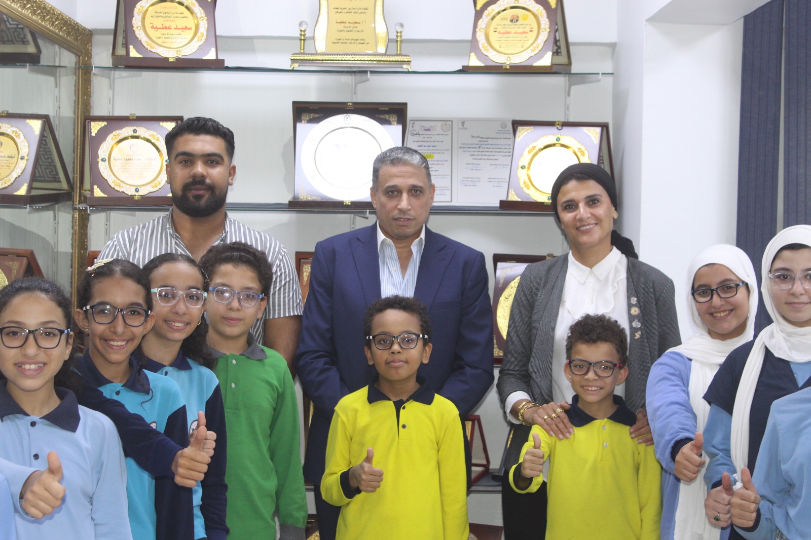 مدير تعليم الجيزة يُكرم المساهمين في إنجاح المبادرة الرئاسية عيون أطفالنا... مستقبلنا (10)