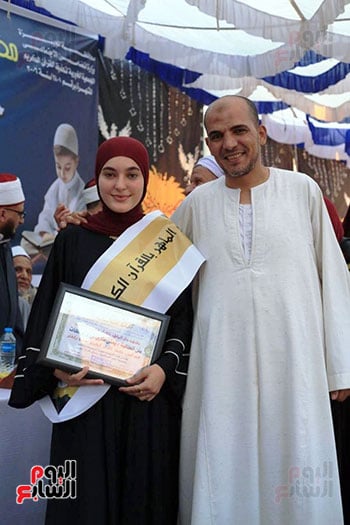 تكريم يمنى طارق فوزى