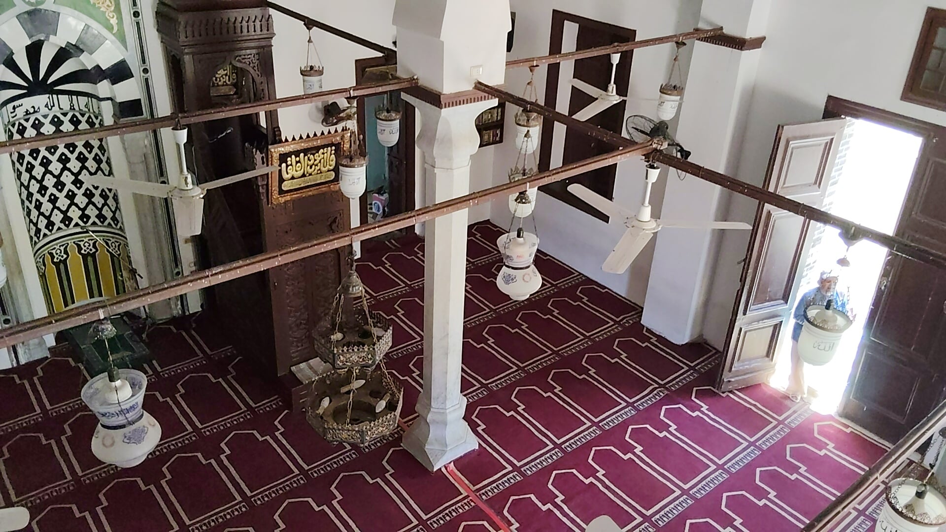 داخل مسجد ابو مندور بالبحيرة داخل مسجد ابو مندور بالبحيرة