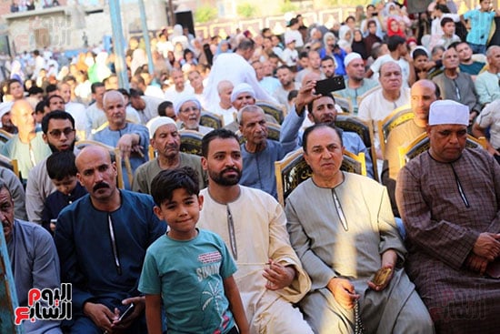 بعض من اهالى المتسابقين