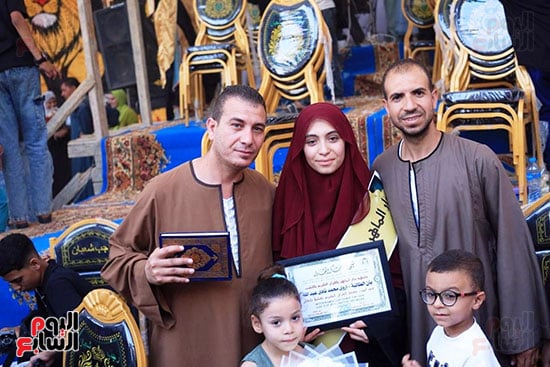 تكريم الطالبة اروى محمد نادى