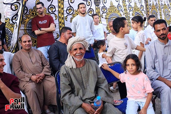 انتظار الاهالى لاعلان النتيجة