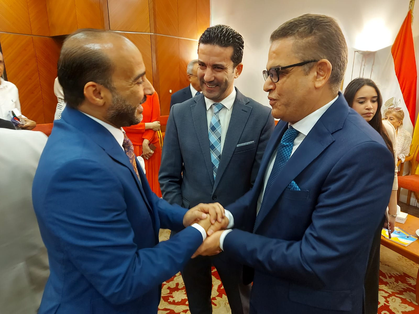 اثناء حضور رئيس التحرير اثناء حضور رئيس التحرير