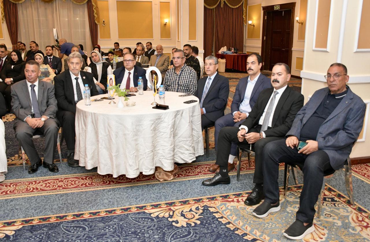 جانب من الندوة (4)