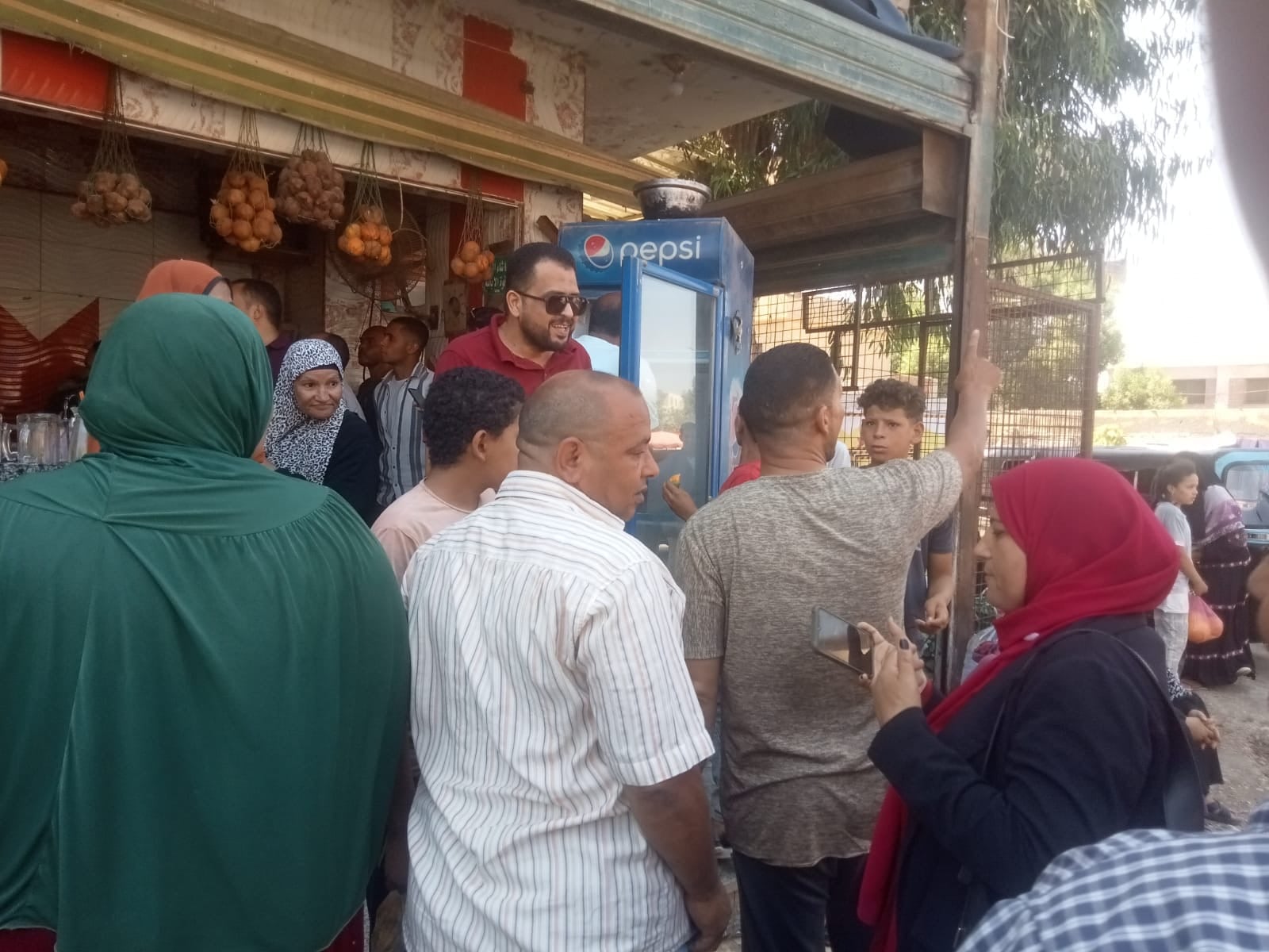 حملة على سوق الخميس بالشوبك الشرقى بالصف