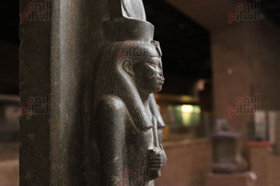 تمثال-مصرى-قديم تمثال-مصرى-قديم