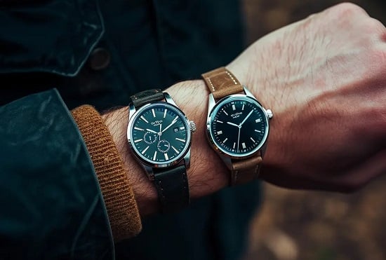 ارتداء أكثر من ساعة ارتداء أكثر من ساعة