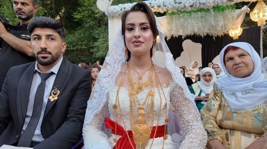 العروسين العروسين