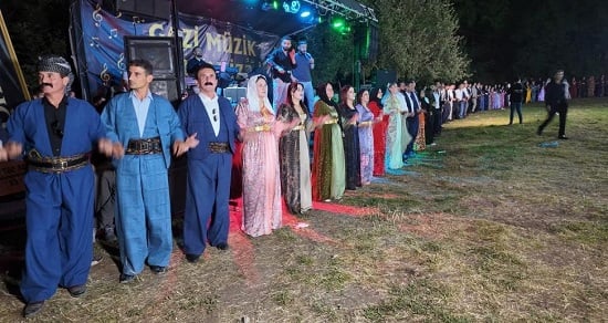 جانب من الحفل جانب من الحفل