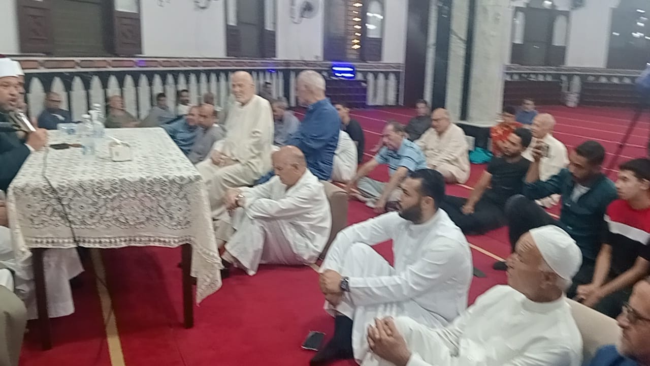 جانب من الحضور بالندوة