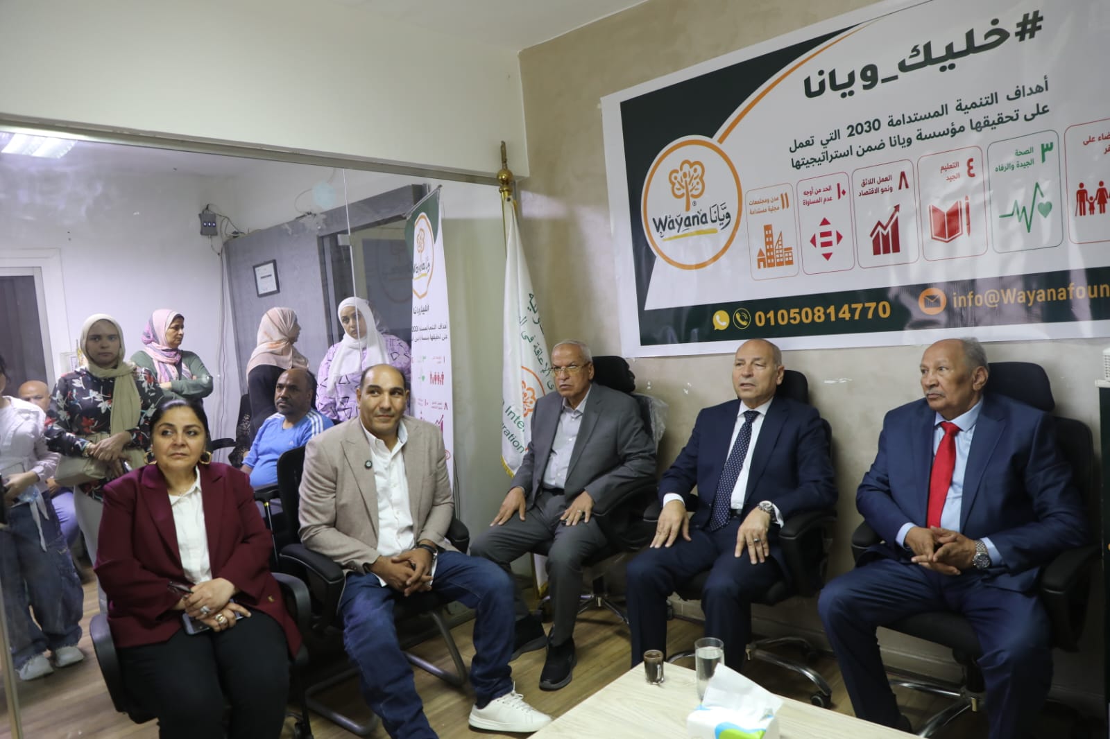 توزيع 12 كرسيًا كهربائيًا متحركًا توزيع 12 كرسيًا كهربائيًا متحركًا