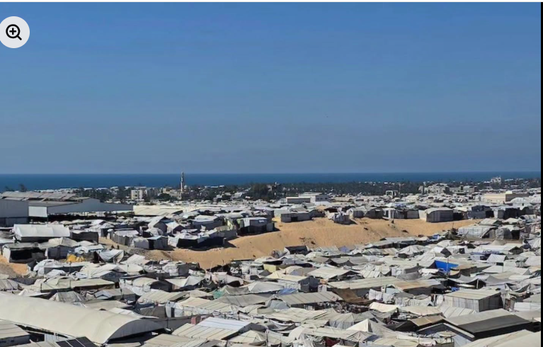 خيام النازحين تحت أشعة الشمس