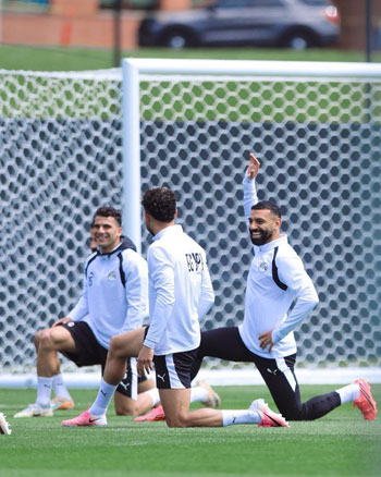 تدريبات المنتخب صلاح وزيزو