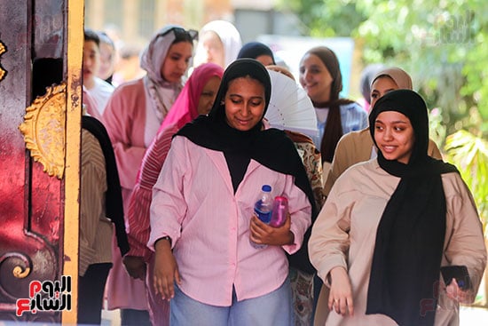 خروج الطلبة من اللجان