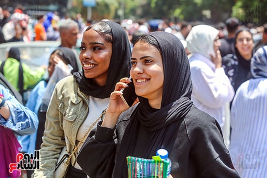 فرحة طلبة أدبى لسهولة امتحان الجغرافيا