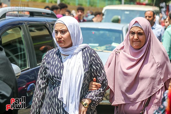 حزن بسبب صعوبة الكيمياء
