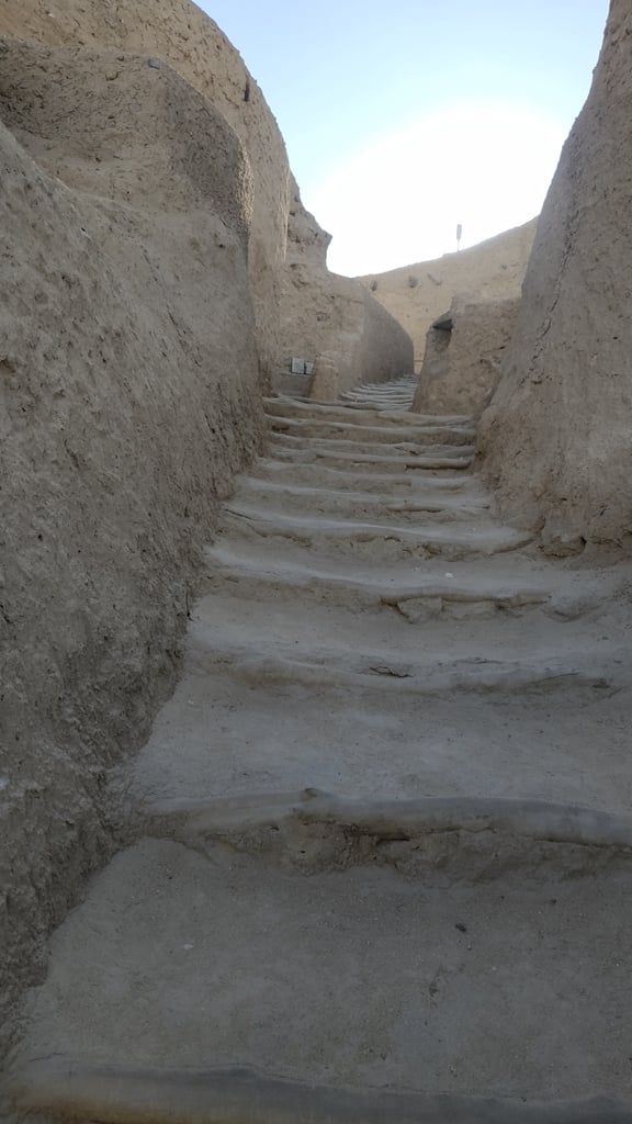 مدخل قلعة شالي الأثرية مدخل قلعة شالي الأثرية