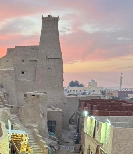 المسجد العتيق في سيوة من اقدم الاثار الاسلامية المسجد العتيق في سيوة من اقدم الاثار الاسلامية