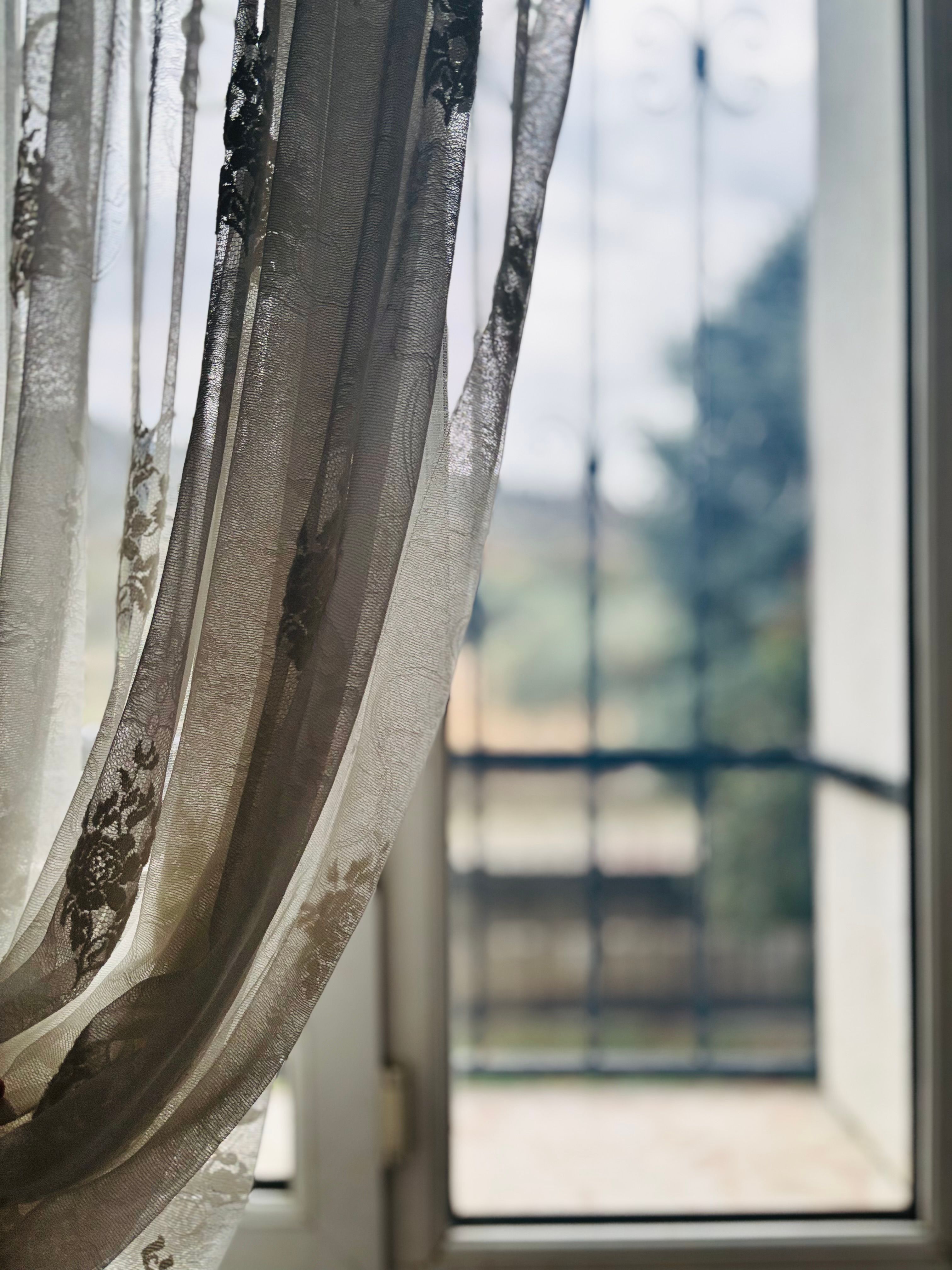 اختيار الستائر بسهولة