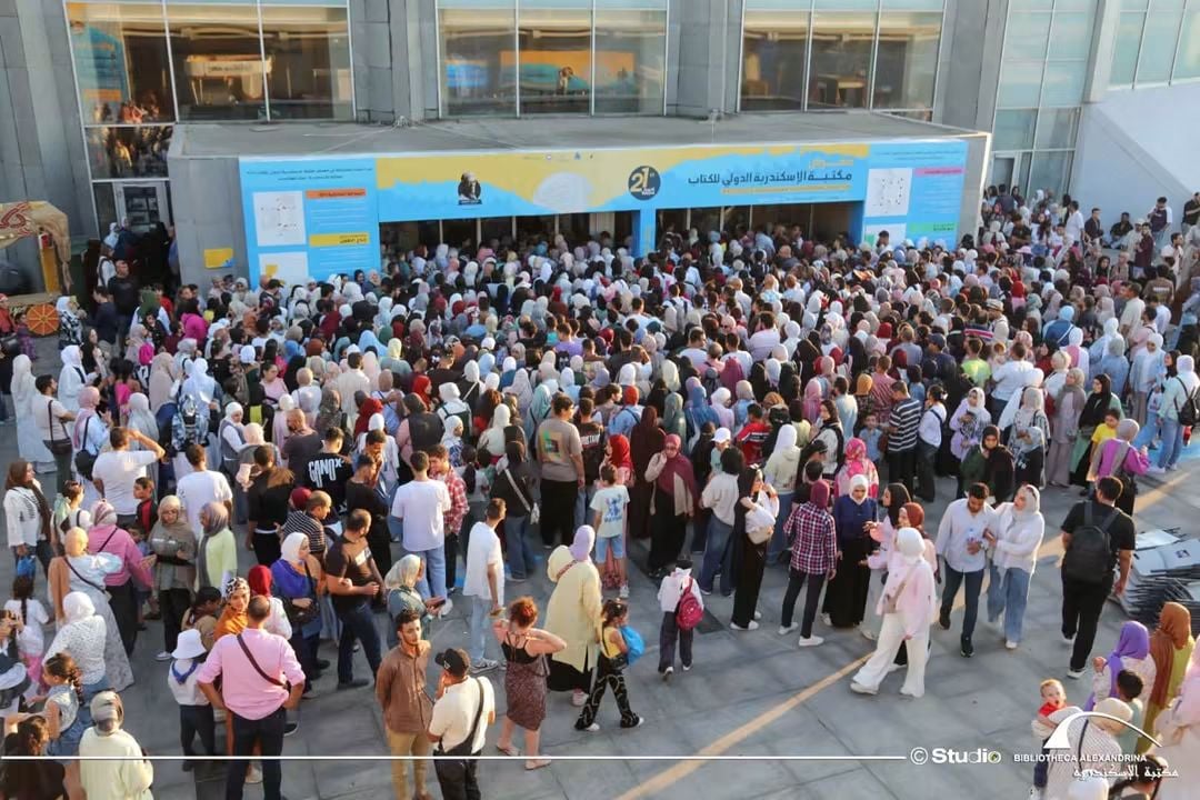 اقبال كبير على المعرض