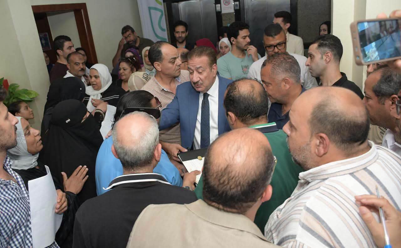 المحافظ خلال جولة الامس المحافظ خلال جولة الامس
