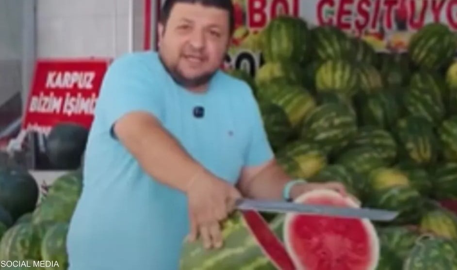 بائع بطيخ تركى