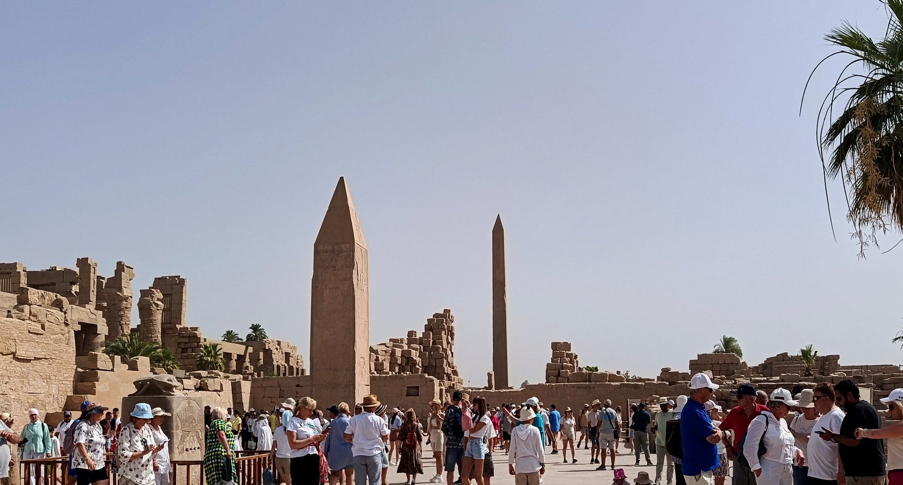 الإقبال السياحي المميز فى معابد الكرنك