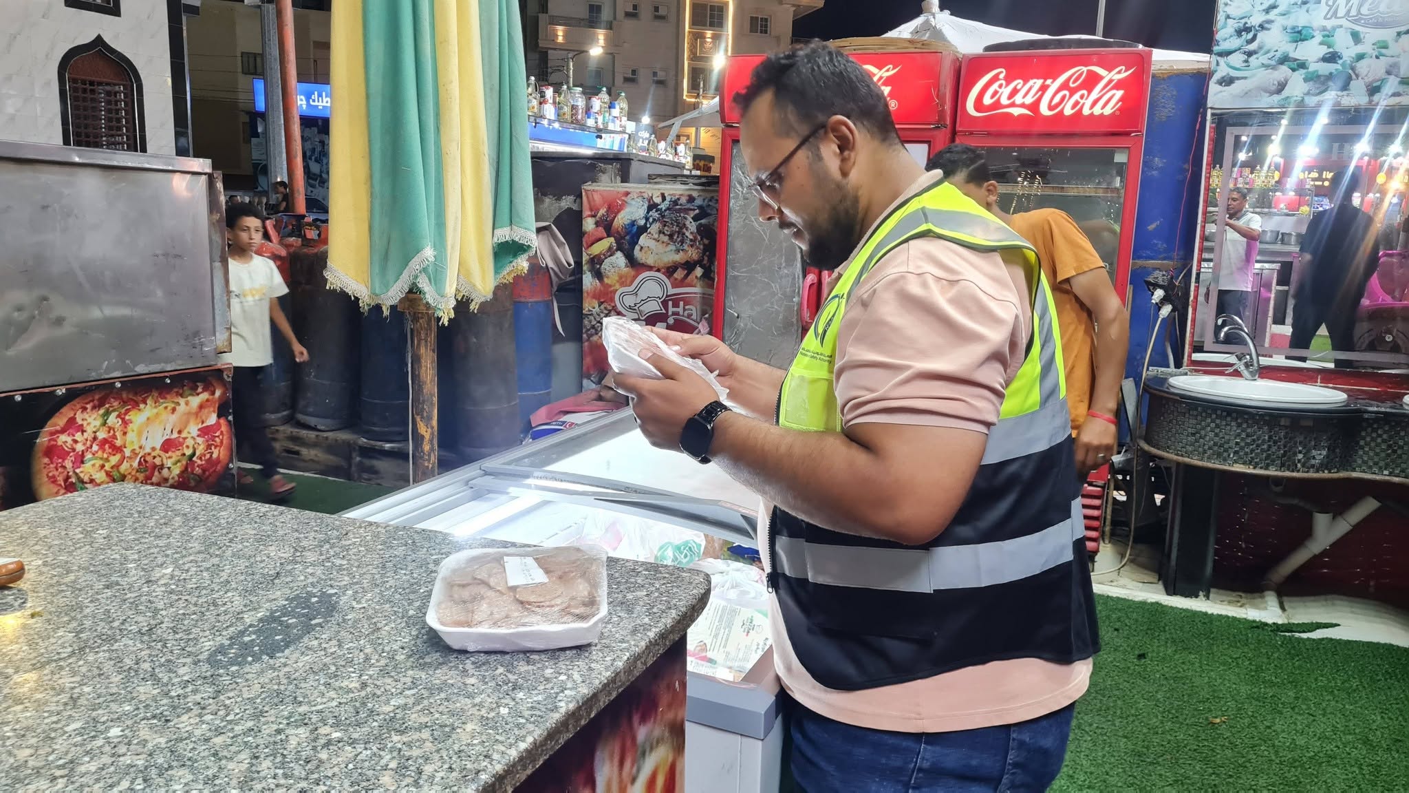 حملة تموينية بمصيف بلطيم حملة تموينية بمصيف بلطيم