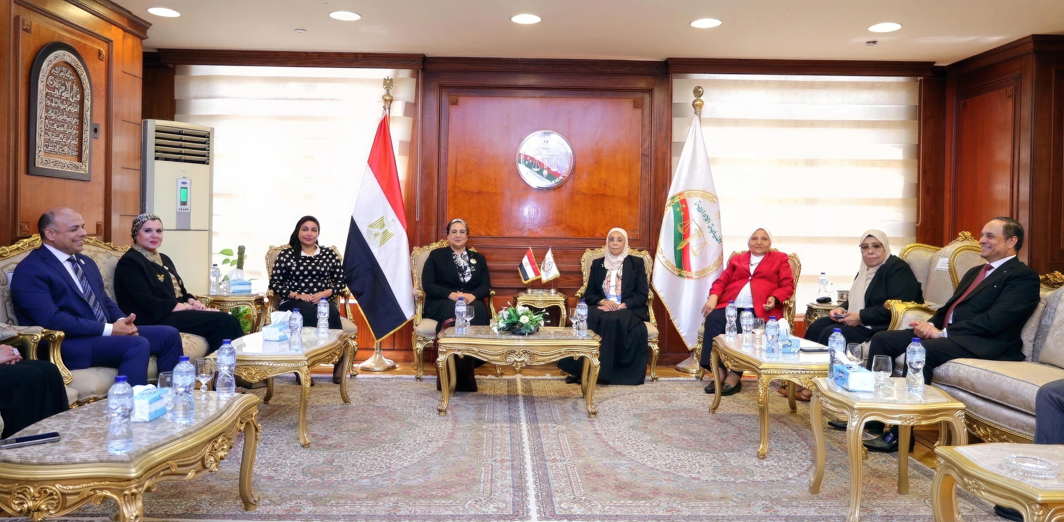 المجلس القومي للمرأة يهنئ رئيسة النيابة الإدارية  (3)