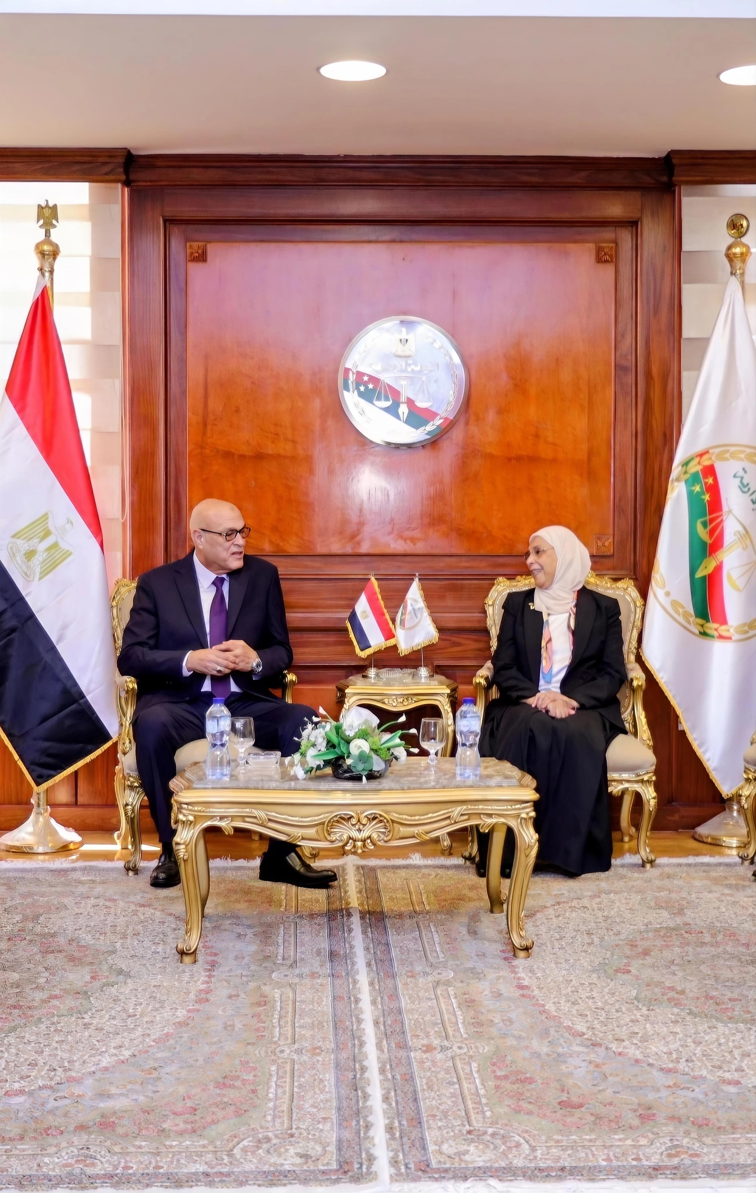 رئيس هيئة قضايا الدولة يهنئ رئيسة النيابة الإدارية  (9)