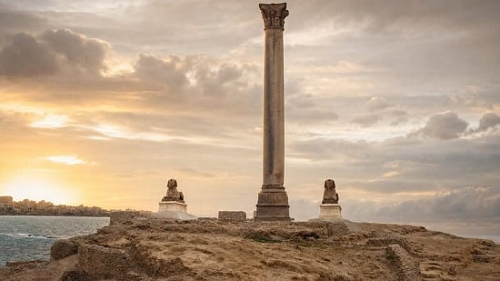 صورة تخيلية للإسكندرية قديماً صورة تخيلية للإسكندرية قديماً