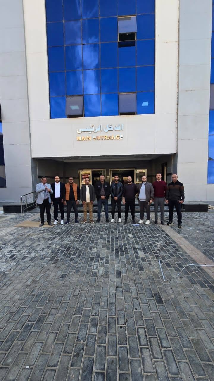 من امام المستشفى من امام المستشفى