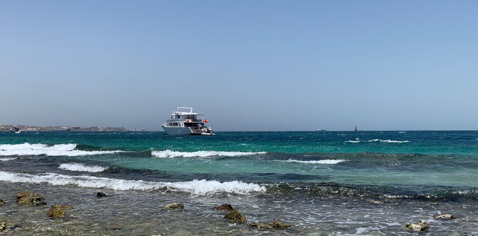 ابحار اللنشات السياحية 