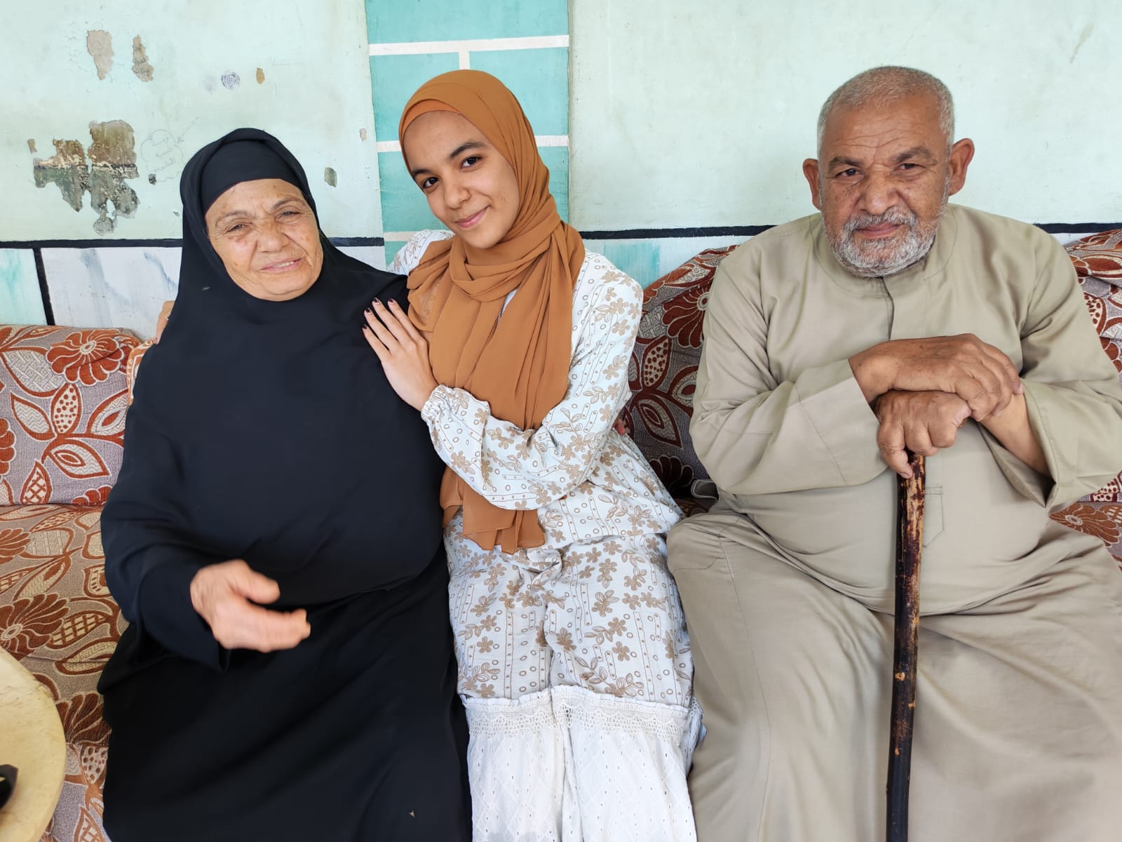 مع الاسرة
