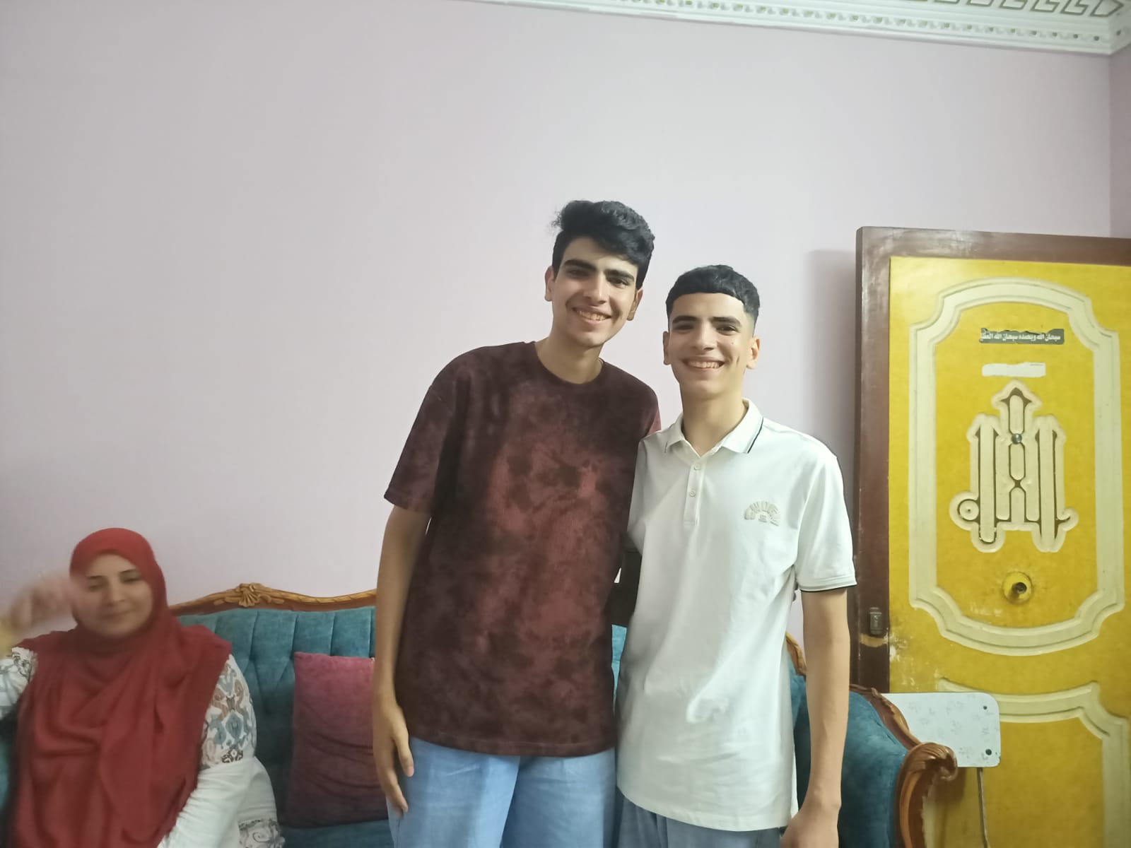 الثامن على الجمهورية علمي (6)
