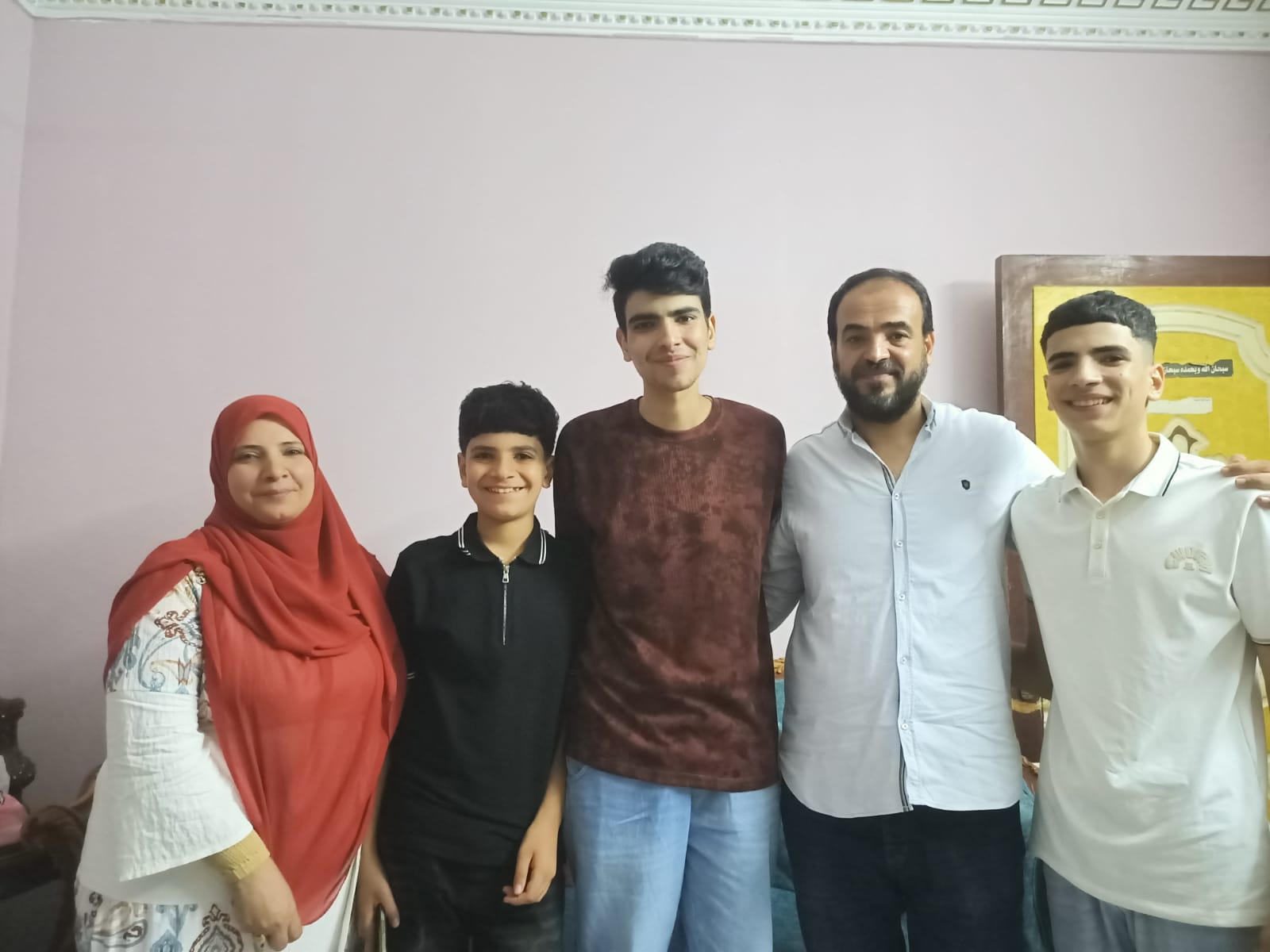 الثامن على الجمهورية علمي (5)