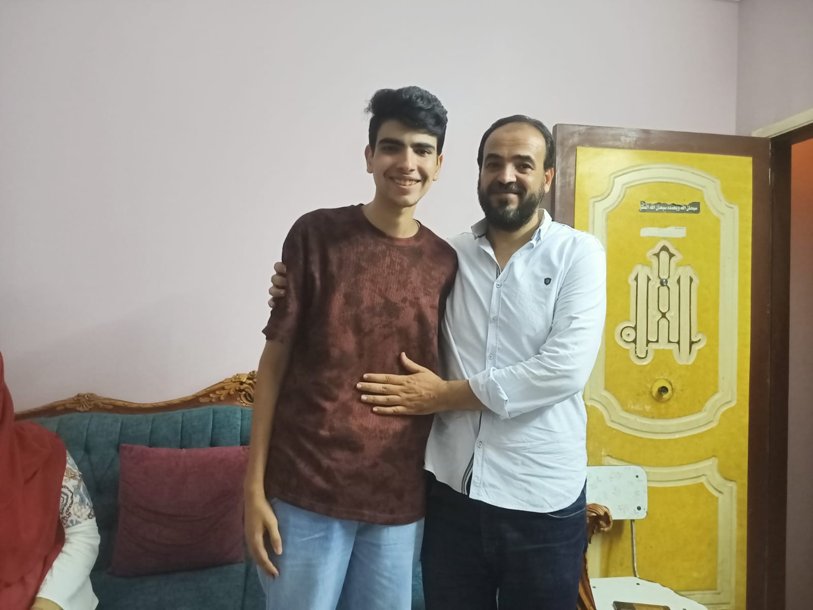 الثامن على الجمهورية علمي (1)