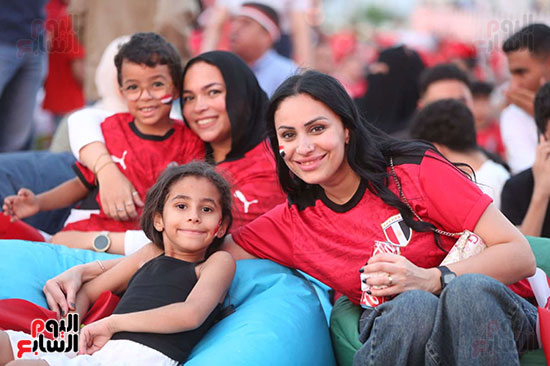 مشجعي المنتخب من فان زوون